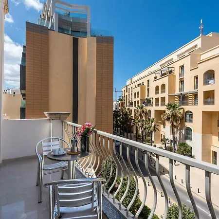 Apartment Getawaysmalta - Seaspray Penthouse In St Julian's Close To Paceville Nightlife *