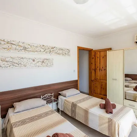 Getawaysmalta - Seaspray Penthouse In St Julian's Close To Paceville Nightlife Apartment