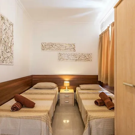Apartmán Getawaysmalta - Seaspray Penthouse In St Julian's Close To Paceville Nightlife *